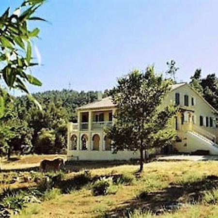 Gite Saint Clair - Escapade A Signes Bagian luar foto